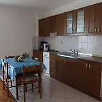 Apartament In 19