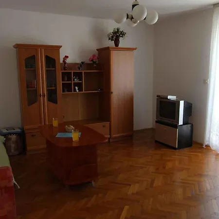 Apartament In 19 Malinska