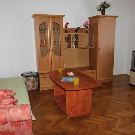 Apartman In 19