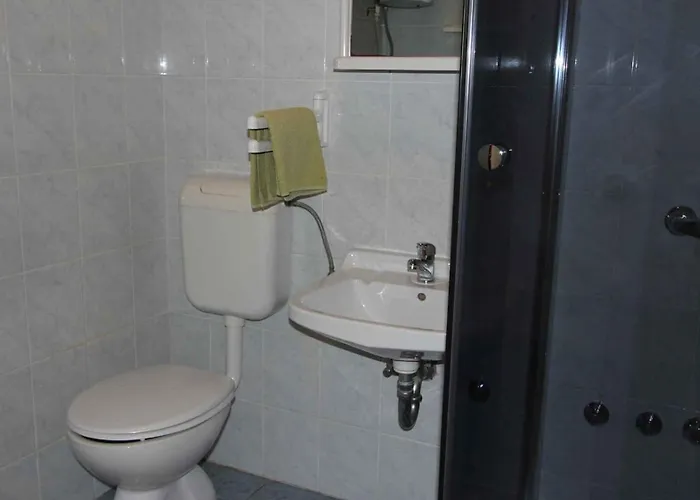 Apartment In 19 Malinska