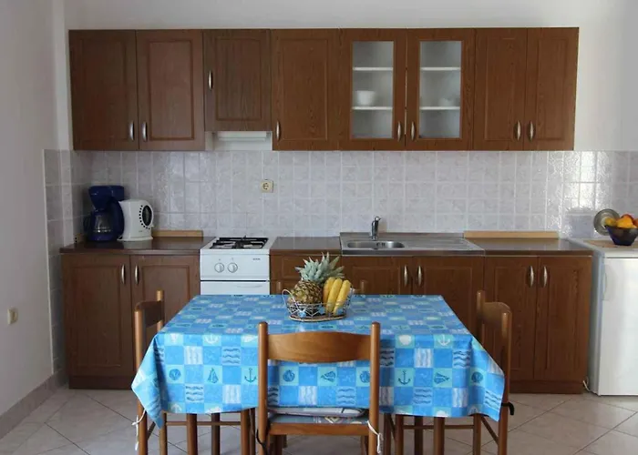 Apartment In 19 Malinska