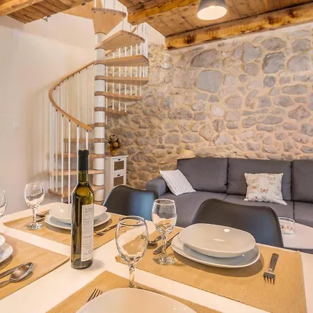Apartment In 19 Malinska