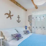 Apartment In 19 *